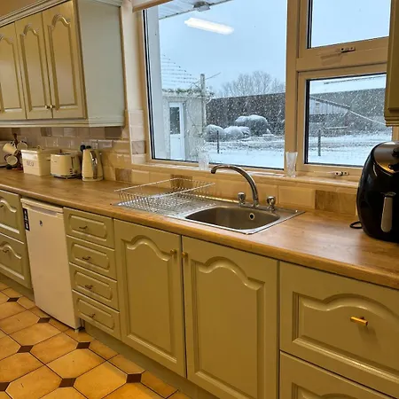 Bungalow 5Km Outside Carlow Town 칼로
